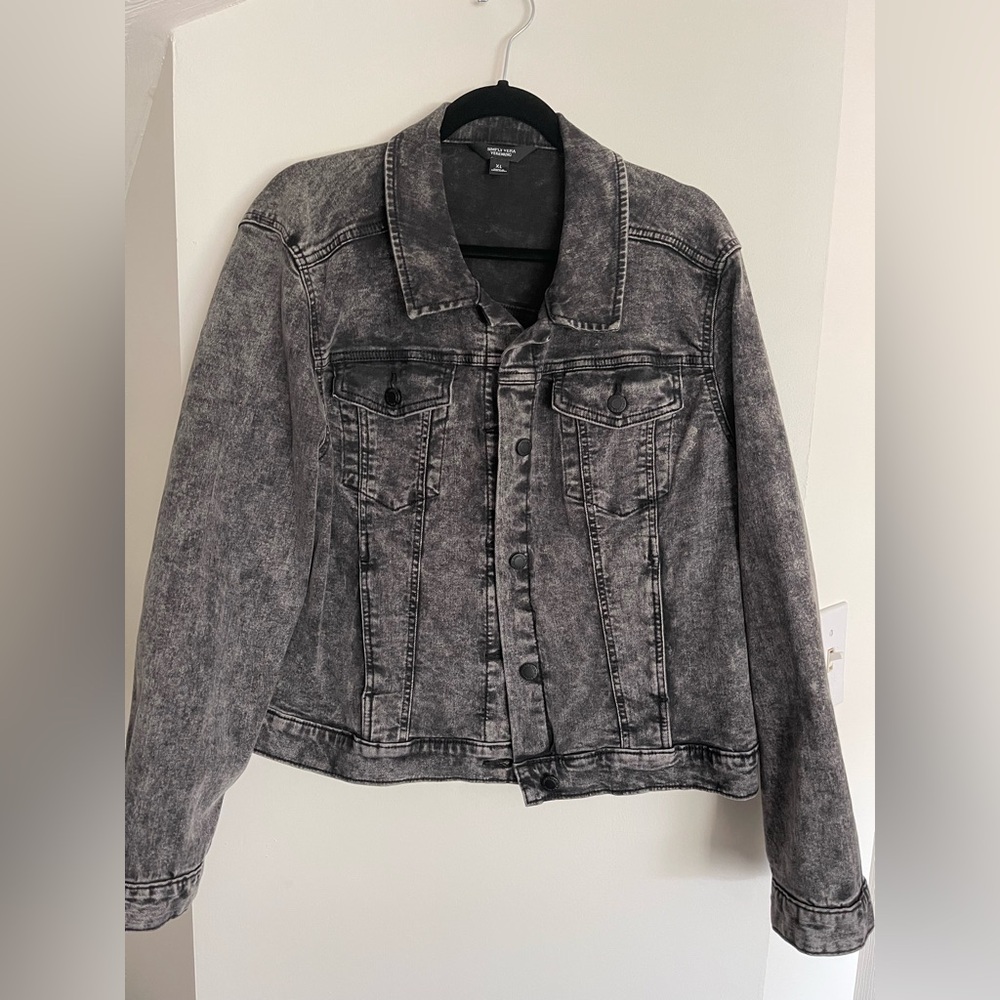 Simply Vera Vera Wang Black acid washed Jean Jacket size XL